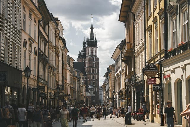 Oferty wyjazdowe na długie weekendy: Gdzie warto pojechać?